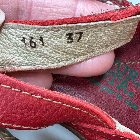 El Naturalista Red Sandals - Picture 3 of 15